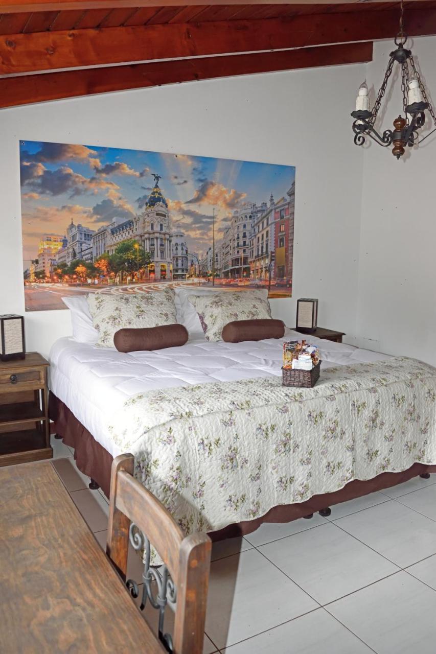 Oh Espana! Bed & Breakfast Guatemala City Exterior photo